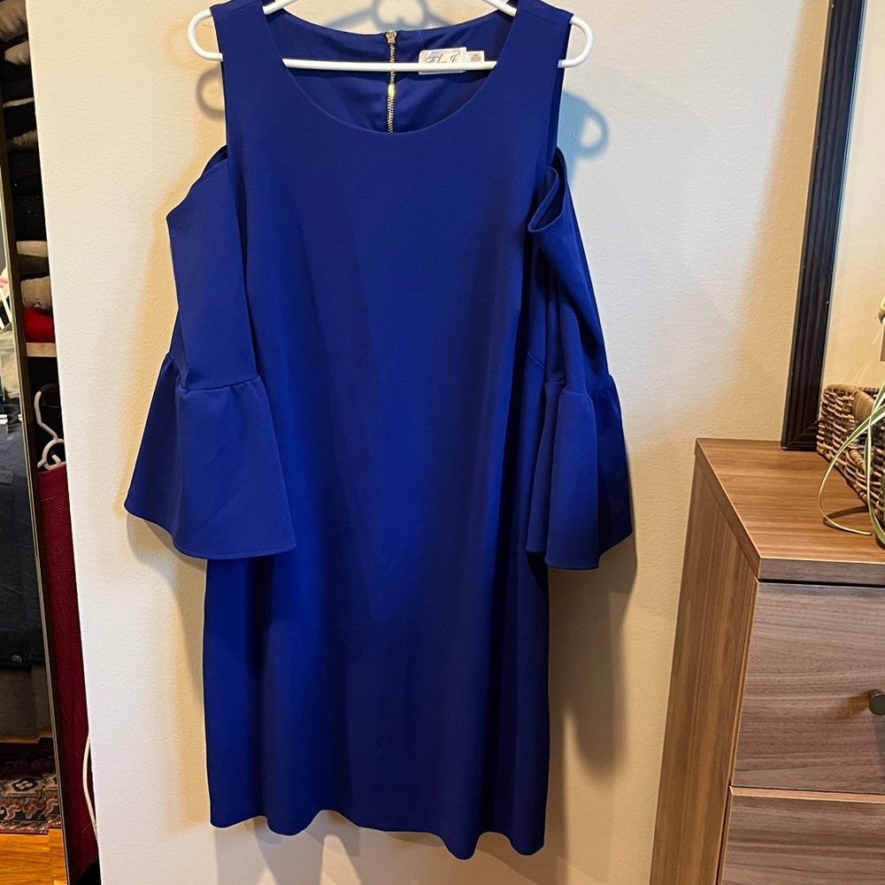Elegant Blue Cold Shoulder Dress